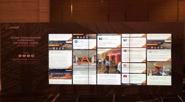 Social Media Display
